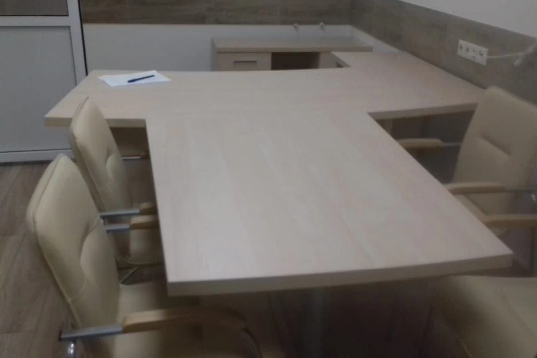 Брифинг приставка 900x1200x765 First фото в интерьере 1