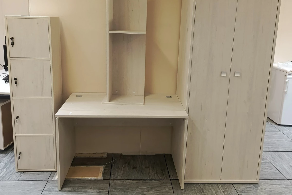 Офисный стол 1380x720x755 Style System фото в интерьере 1